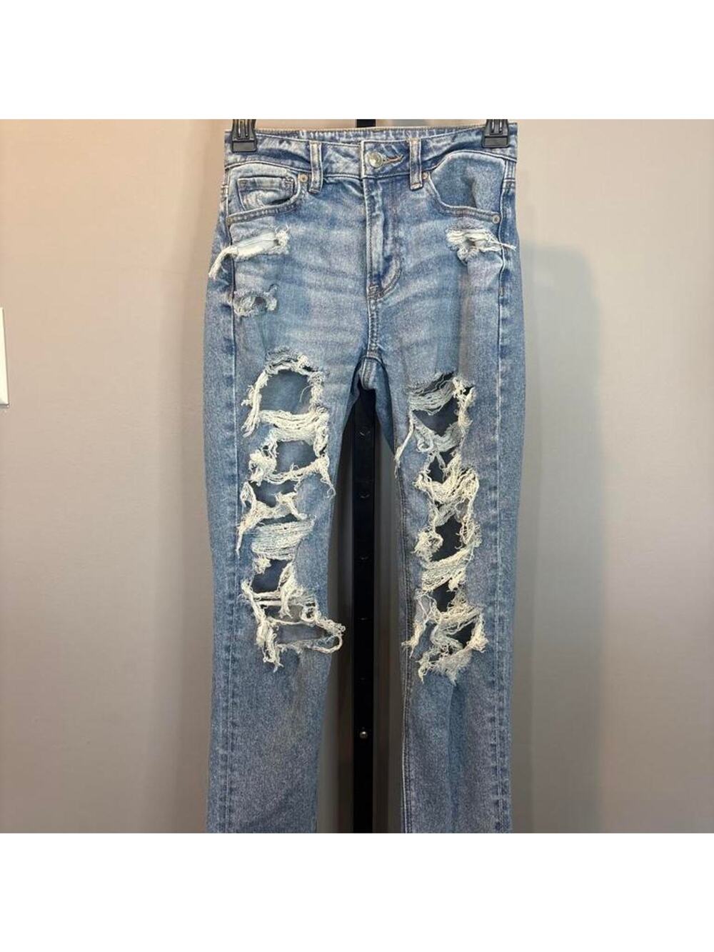 American eagle  High Waisted Distressed Denim